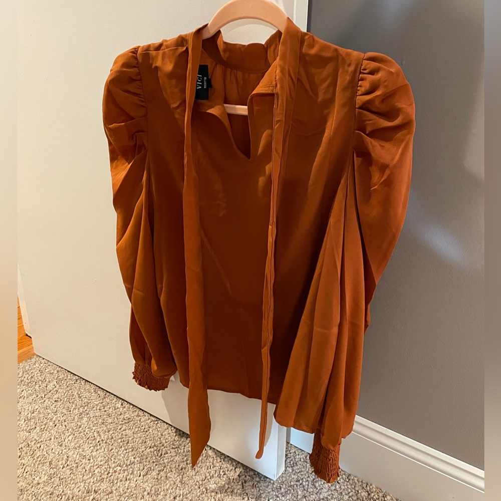 Flowy top - Picture 2 of 2